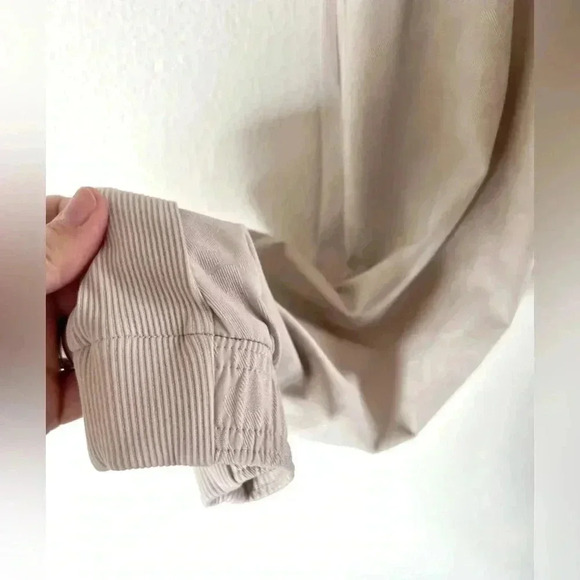 Athleta Brooklyn Textured Animal Print Joggers Size 14 - Picture 8 of 15